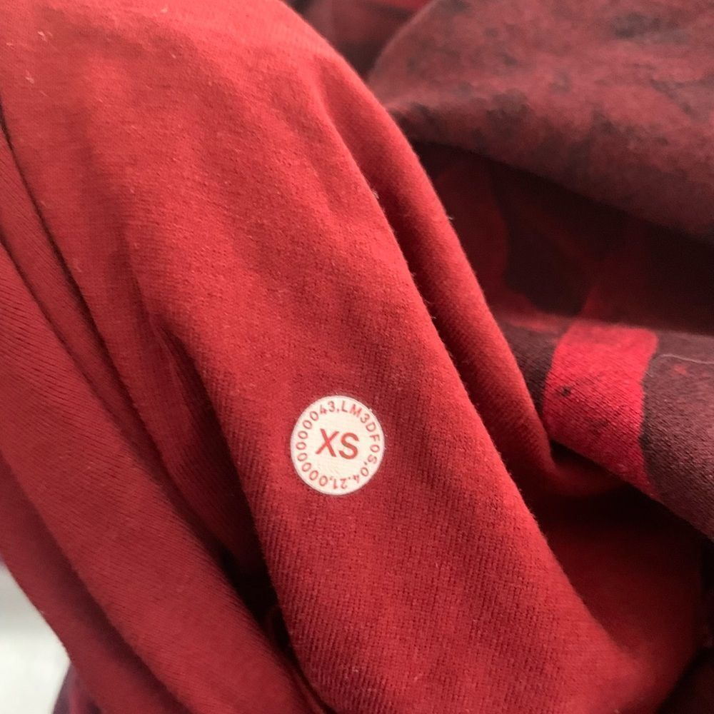 Lululemon Olympic Red Patterned Hoodie - Picture 5 of 5
